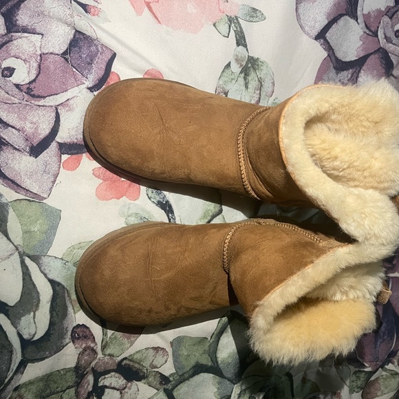Ugg boots - Picture 5 of 6